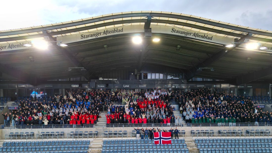 I 500: Alle gatelagene samlet til åpningsseremoni på Vikings Lyse Arena. Om lag 500 spillere og ledere fra hele Norge. Foto: Sigurd Seglem Bjørnevaag, Viking