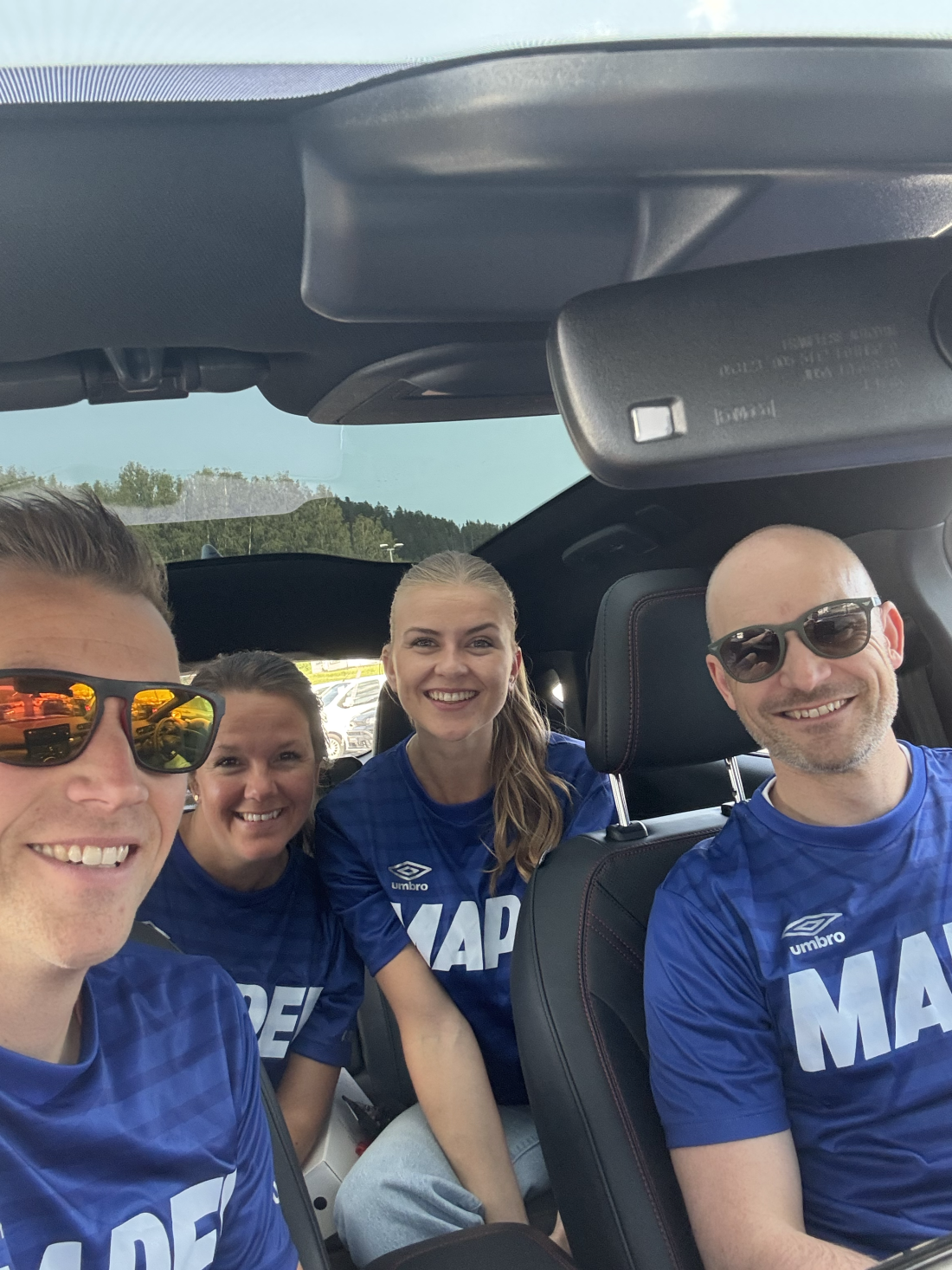 VINNERLAGET: Mapei stakk av med seieren, selvfølgelig! Fra venstre: Øyvind Grinden, Silje Strandborg Lie, Ingeborg Julsrud og Kristoffer Storli.