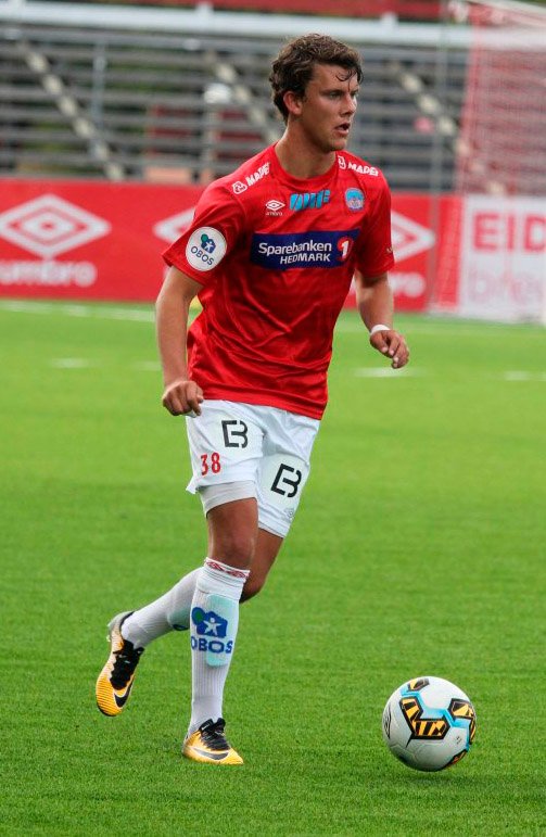 Daniel spilte for A-laget i en treningskamp i fjor sommer.
