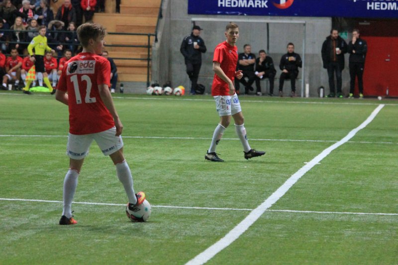 Martin Vinjor i aksjon for a-laget mot Nybergsund IL-Trysil.