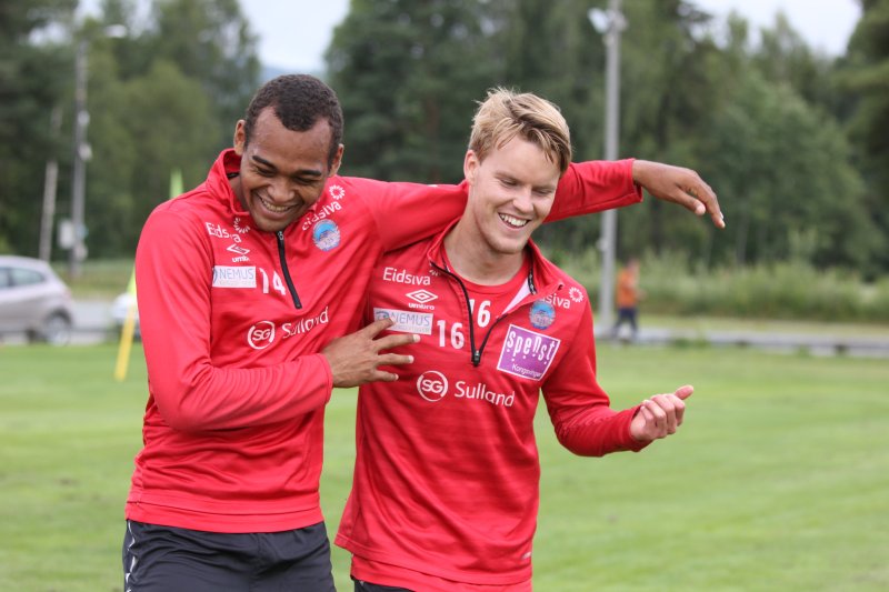 Humøret er på plass hos en sammensveiset KIL-gjeng.