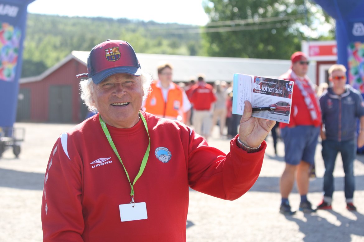 Ronald Sveløkken har solgt flere tusen lodd for KIL de seneste årene. 