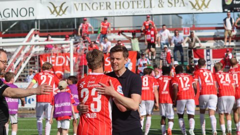  Johan Wennberg har skrevet under på en ny avtale som hovedtrener i KIL. Den nye varer ut 2028. 